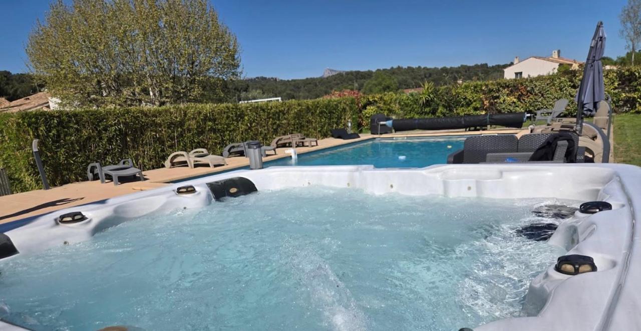 Appart. 4 Pers A 6 Kms De Cassis Avec Acces Piscine Roquefort-la-Bédoule Esterno foto