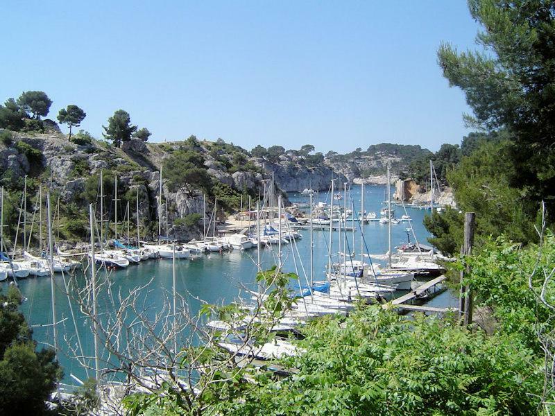 Appart. 4 Pers A 6 Kms De Cassis Avec Acces Piscine Roquefort-la-Bédoule Esterno foto