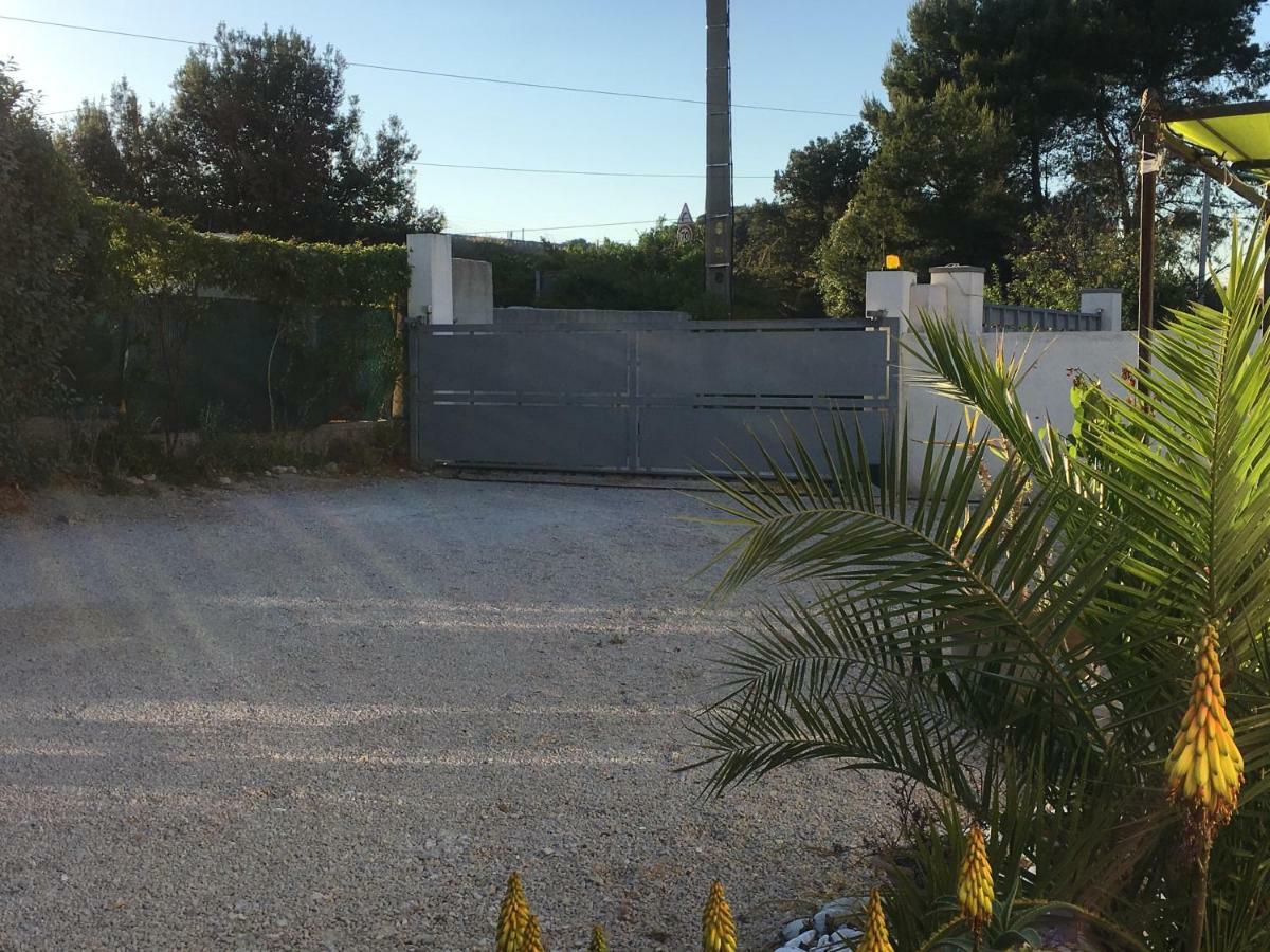 Appart. 4 Pers A 6 Kms De Cassis Avec Acces Piscine Roquefort-la-Bédoule Esterno foto